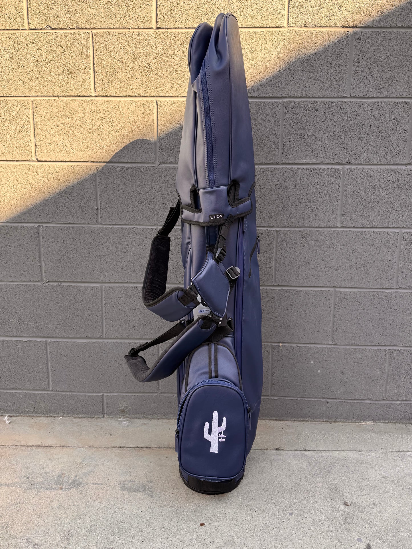 TaylorMade x Manor "Flextech  Premium Carry Stand Bag" - Navy / Black / White