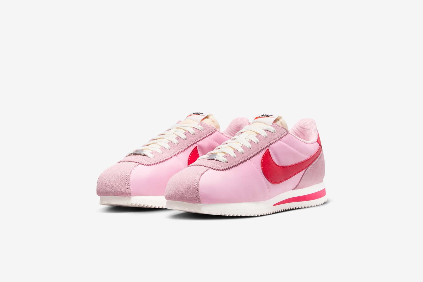 Nike "Cortez TXT" W - Medium Soft Pink / Red / Sail