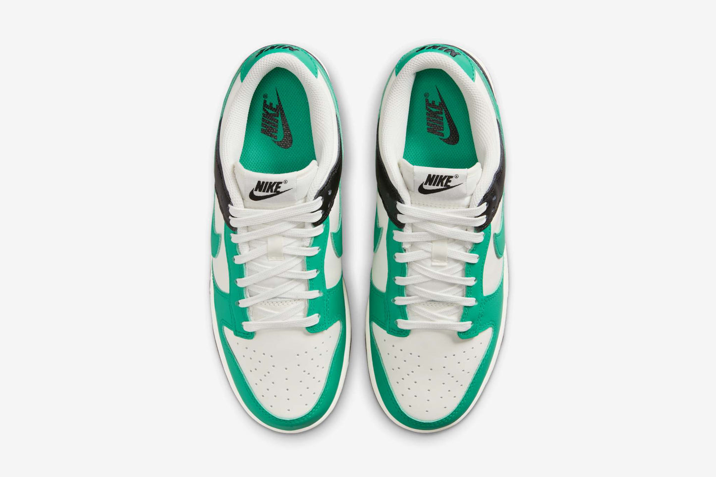 Nike "Dunk Low" W - Sail / Stadium Green