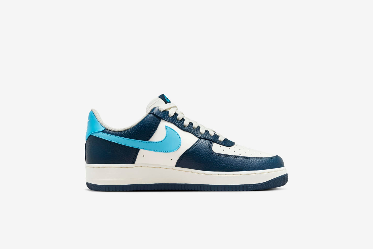 Nike "Air Force 1 '07"  M - Armory Navy / Baltic Blue / Sail