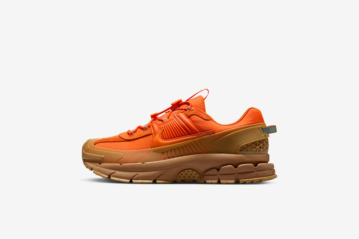 Nike "Zoom Vomero Roam "  M - Safety Orange / Safety Orange