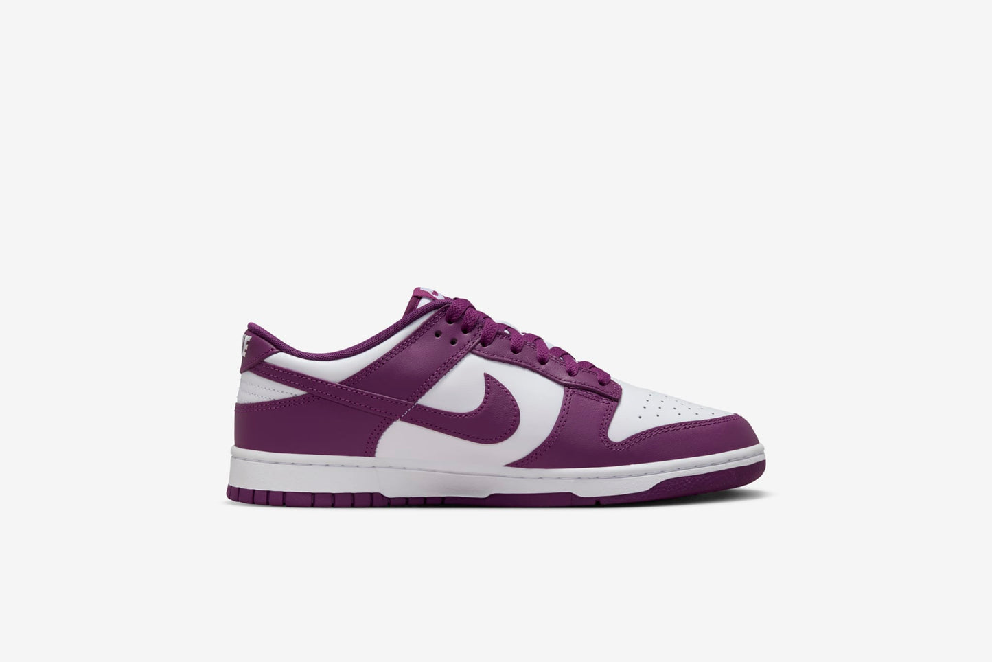 Nike "Dunk Low Retro" M - White / Viotech / White