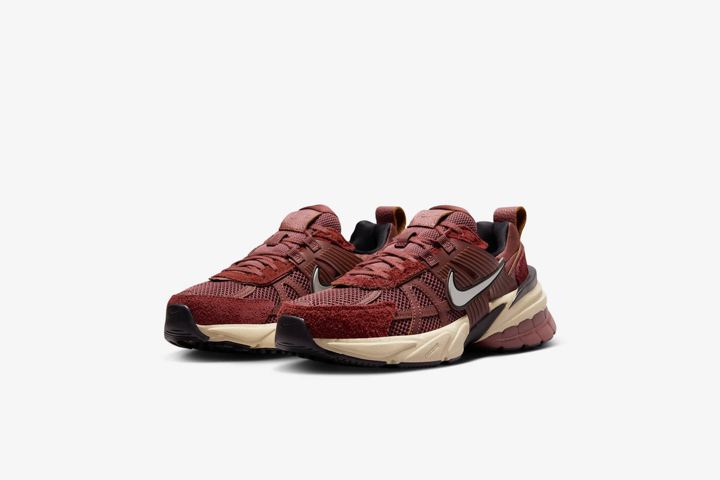 Nike "V2K Run" W - Red Sepia / Chrome / Dark Pony