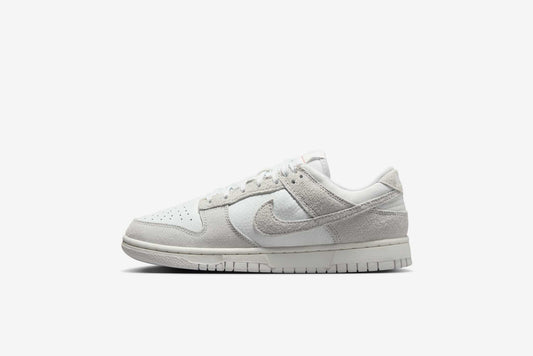 Nike "Dunk Low" W - Summit White / Photon Dust