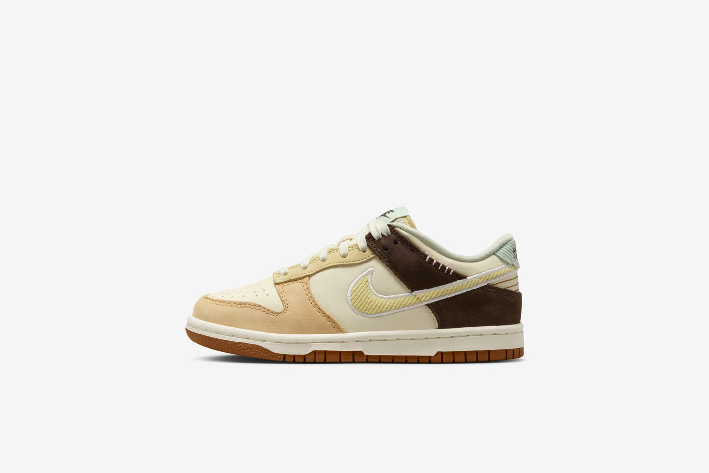 Nike "Dunk Low" GS - Coconut Milk / Soft Yellow / Sail