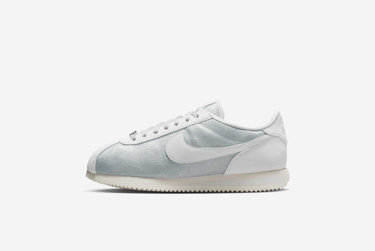 Nike "Cortez" W - Platinum Tint / Platinum Tint