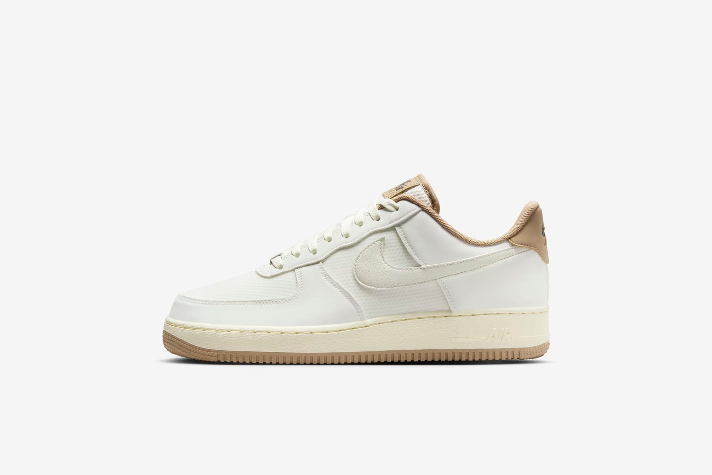 Nike "Air Force 1 '07 LV8"  M - Summit White / Summit White