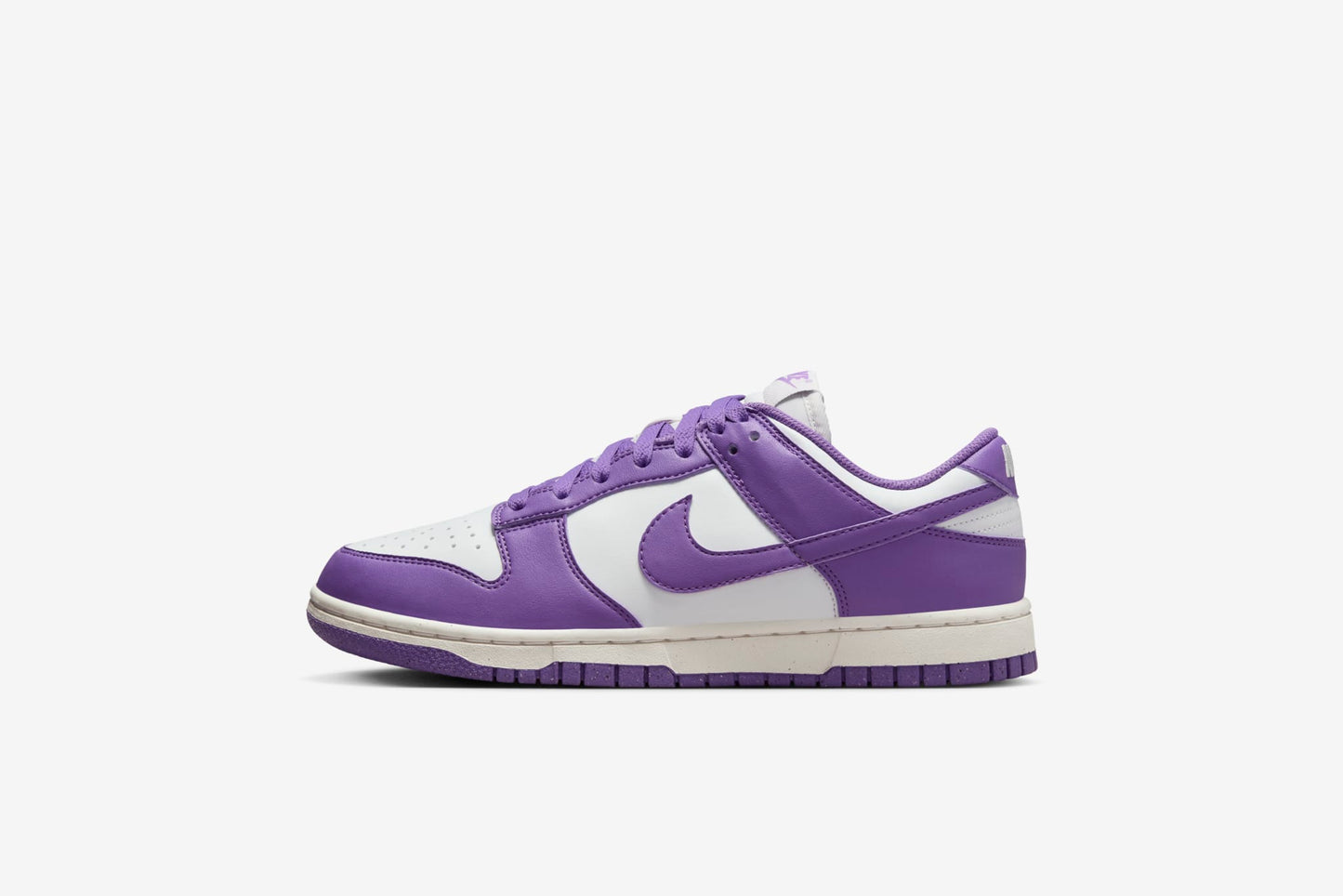 Nike "Dunk Low Next Nature" W - Summit White / Black Raspberry