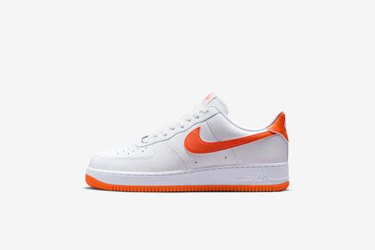 Nike "Air Force 1 '07"  M - White / Safety Orange