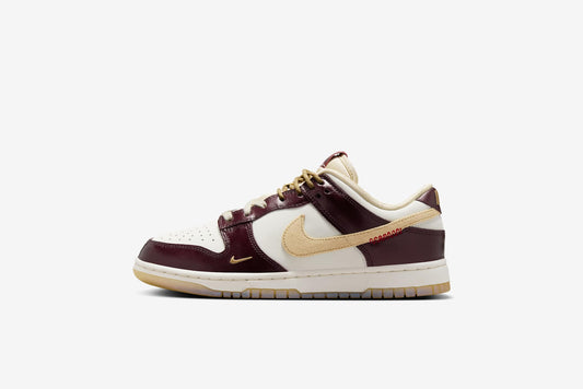 Nike "Dunk Low LX" W - Sail / Team Gold