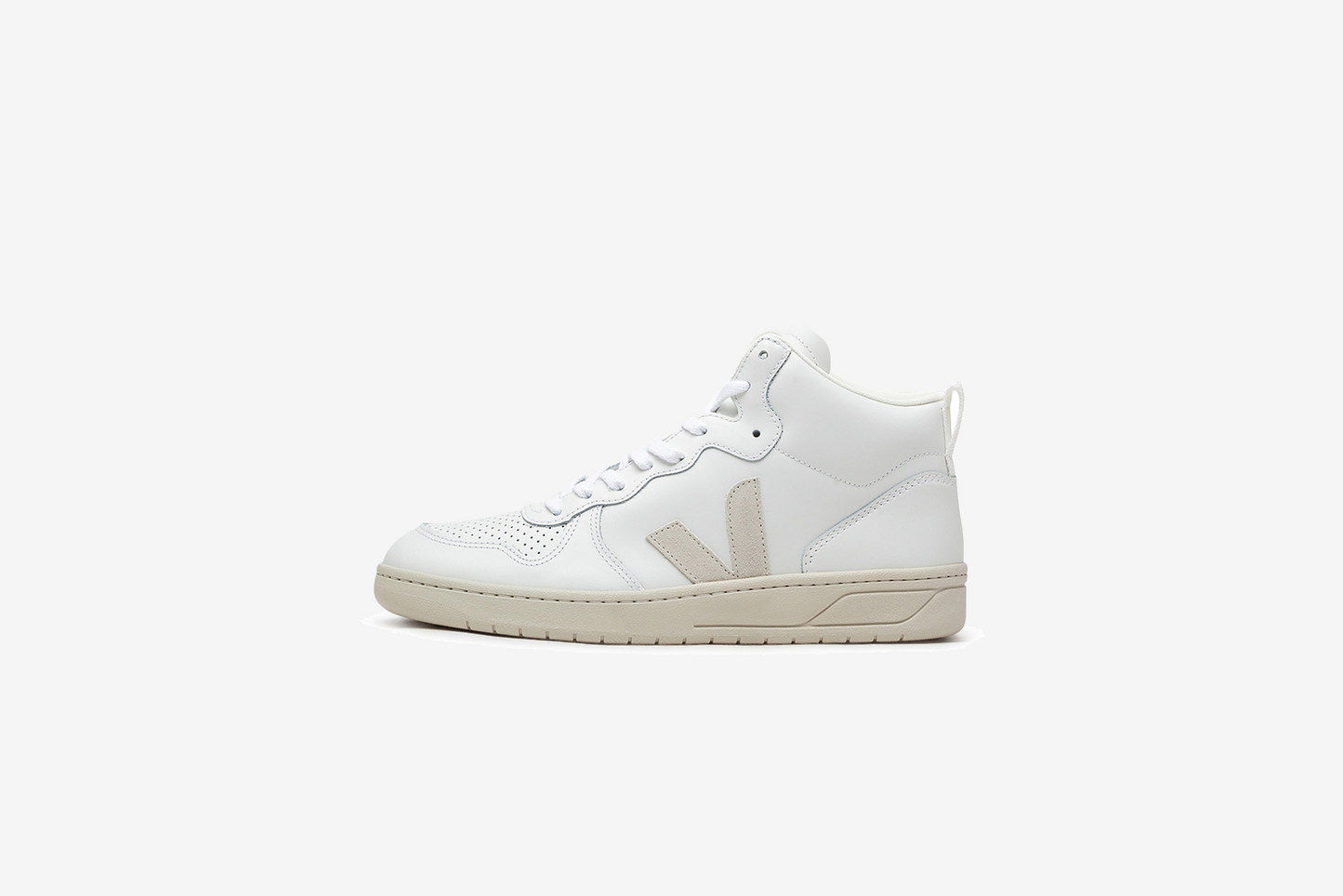 Veja "V-15 Leather" M - Extra White