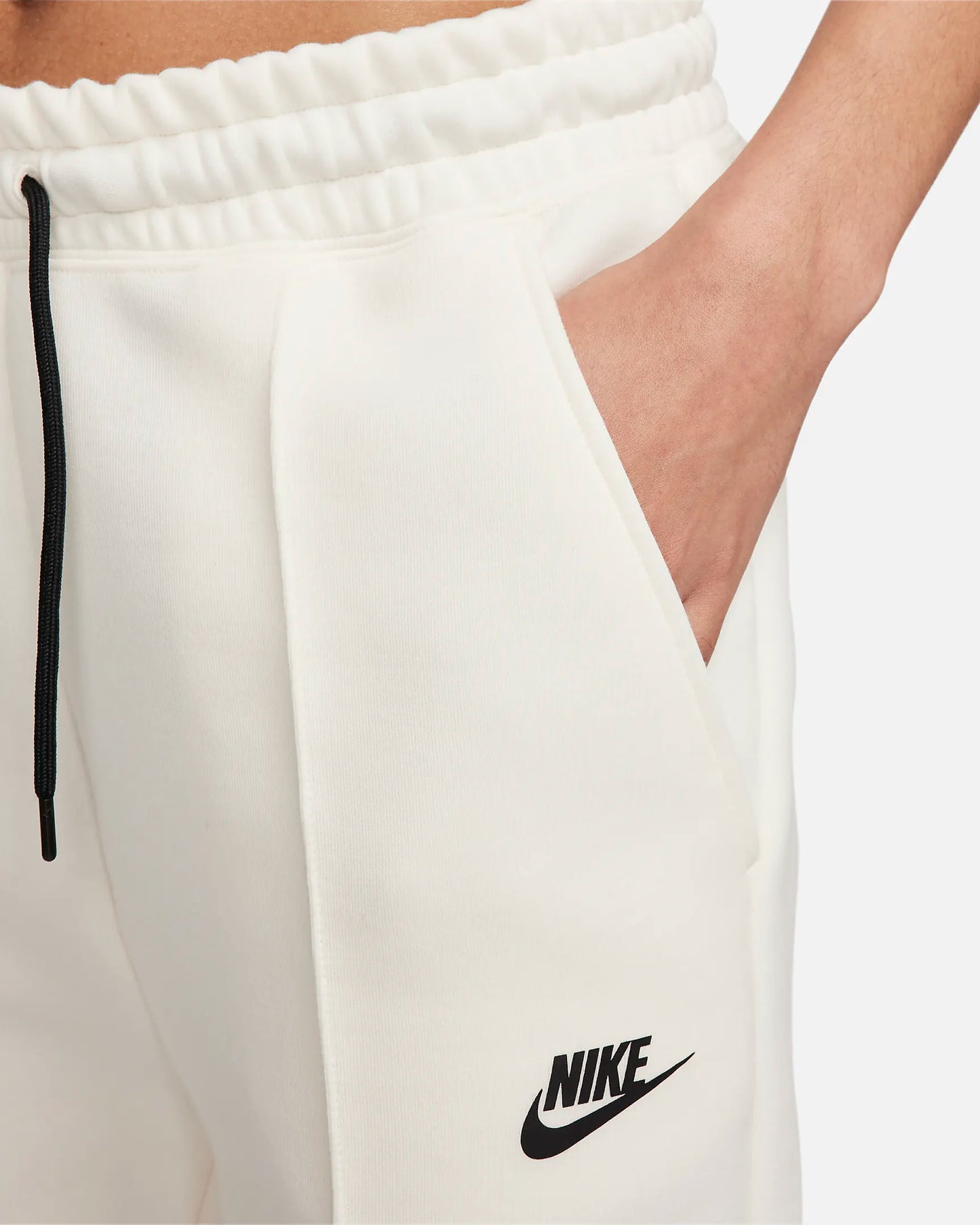 Nike "Sportswear Tech Fleece Mid-Rise Joggers" W - Pale Ivory / Black