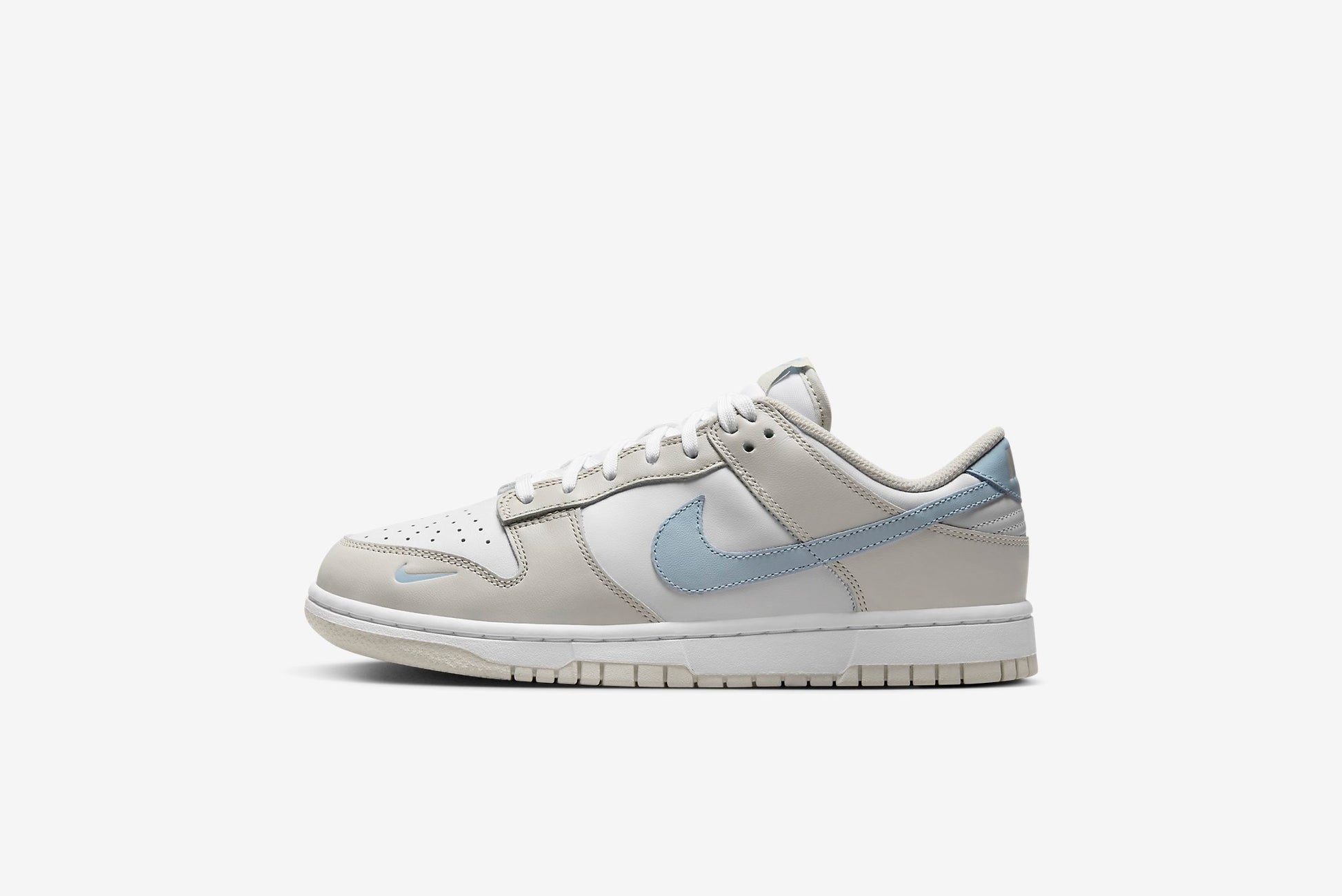 Nike Dunk Low W - White / Lt Armory Blue – Manor.