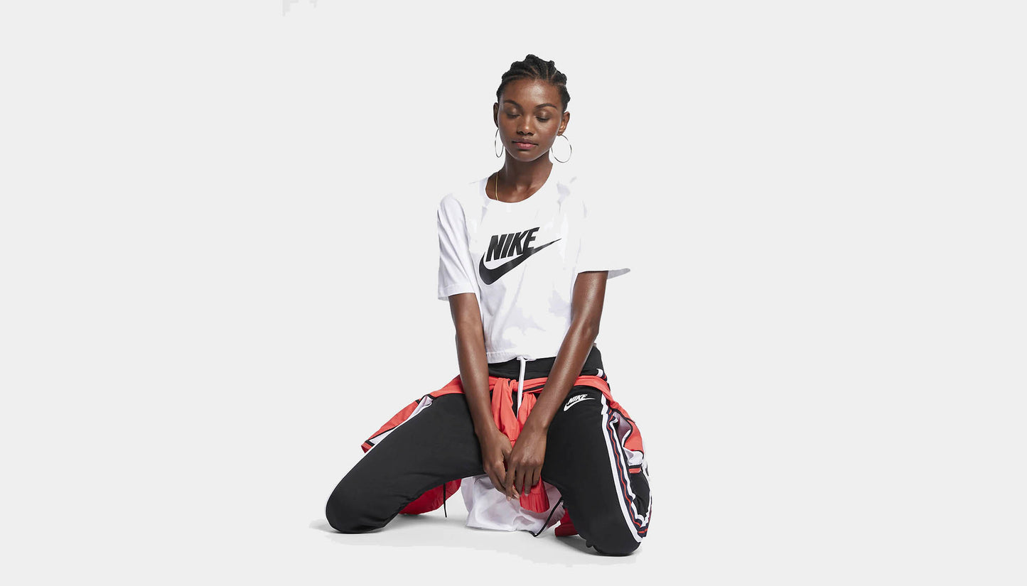 Nike "Nike Sportswear Essential" Crop Top W - White / Black